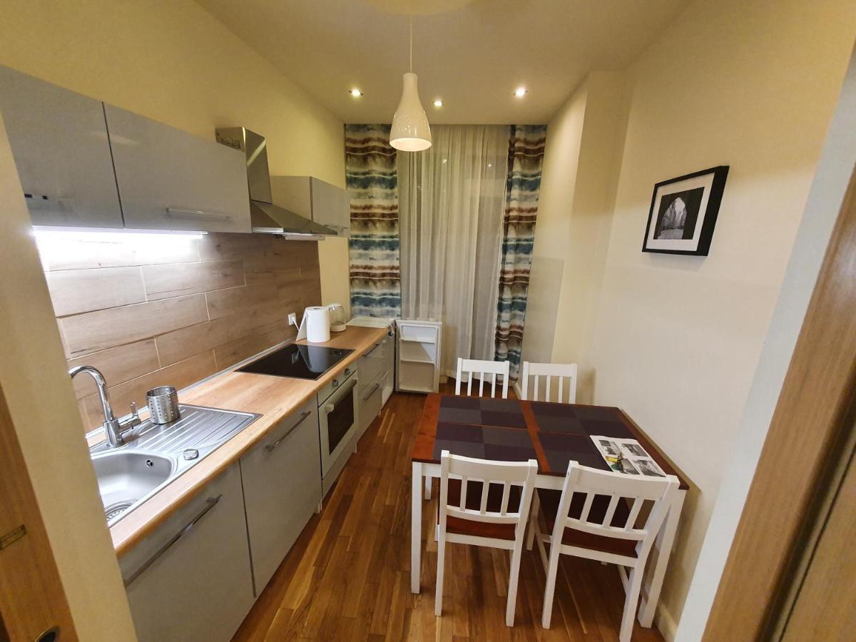 Apartament Debnicki Lägenhet Krasków Exteriör bild